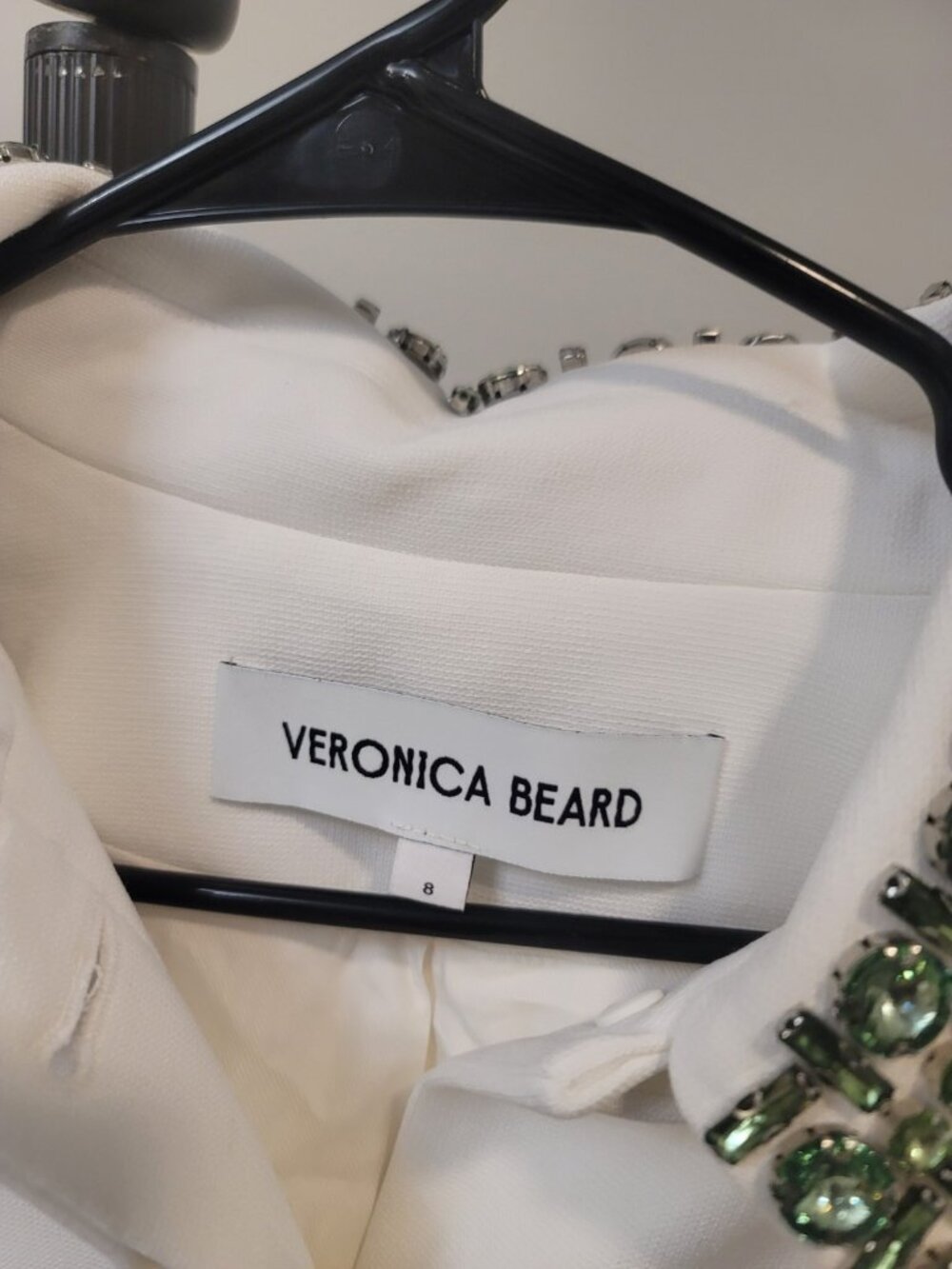 Veronica Beard Cream Cropped Jacket with Green Embellished Trim - Picture 4 of 7